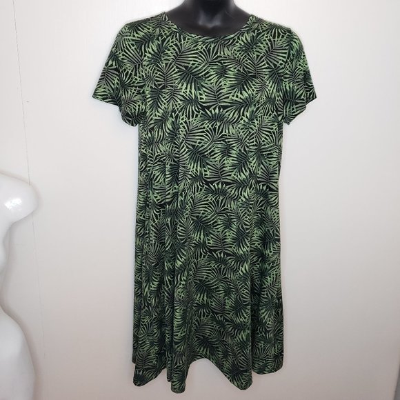 LuLaRoe Dresses & Skirts - Lularoe XL Green Botanical Print Carly Tunic Dress